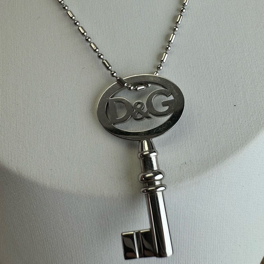 Dolce & Gabbana Steel Single Key Pendant Necklace NIB - Picture 3 of 11